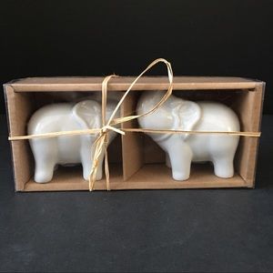 BIA CORDON BLEU Ivory Porcelain Elephant Salt and Pepper Shakers  New In Package
